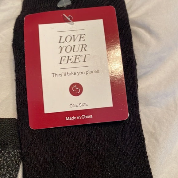 Women’s sock bundle - 2 NWT and 5 EUC like new pairs - Picture 5 of 8